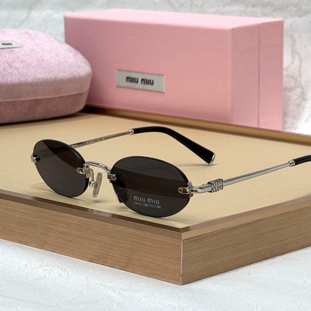 Miu Miu Sunglass