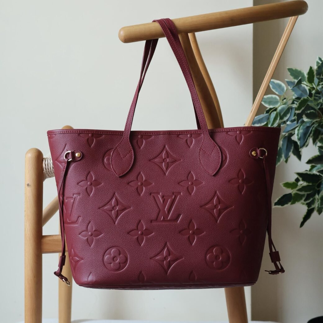 Louis Vuitton Neverfull MM Tote Bag